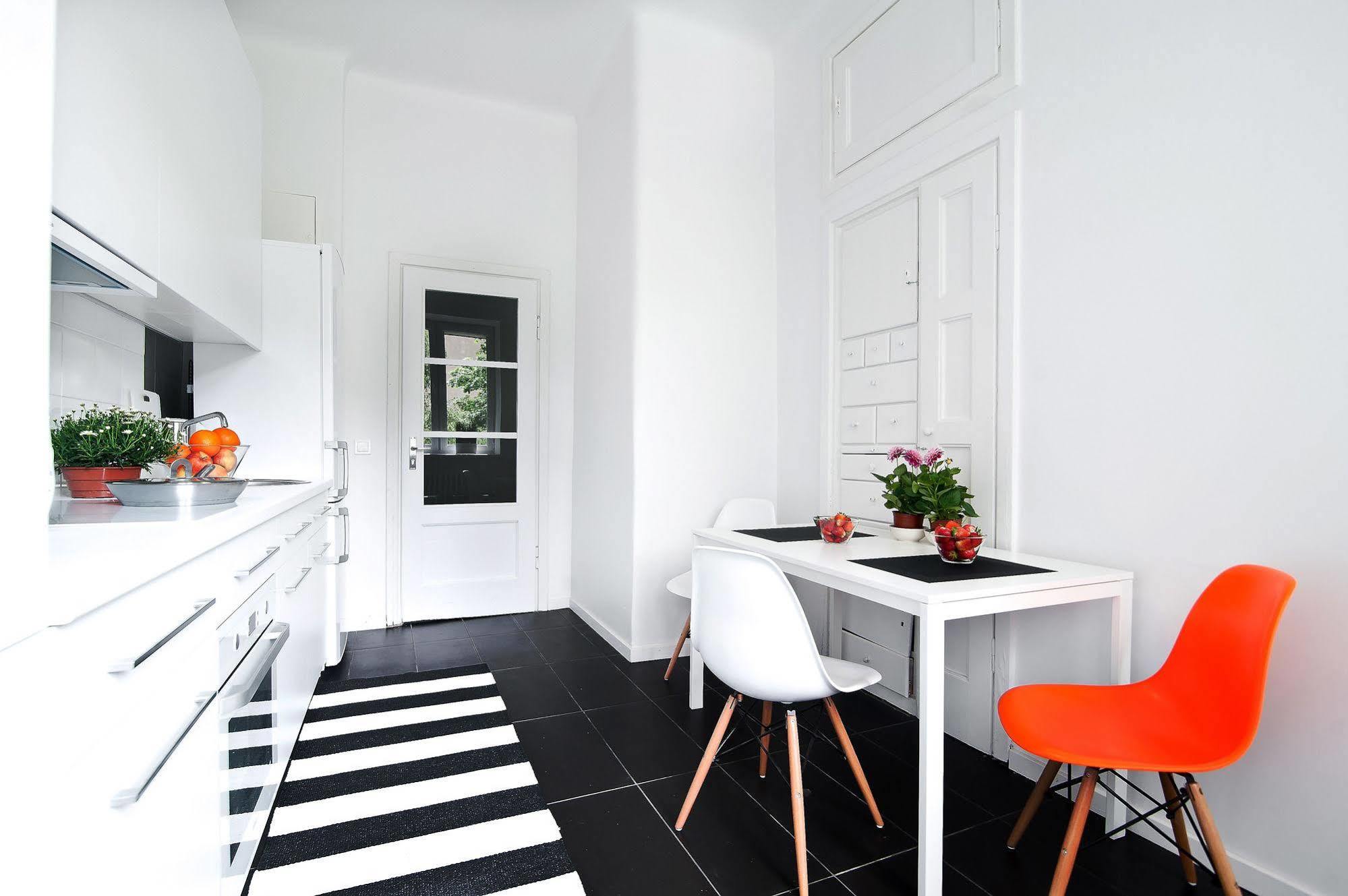 Extra Hostel "Easy Kaunas" Ngoại thất bức ảnh